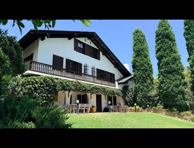 2 BEDROOM PROPERTY TO RENT IN MILL HILL EXT 2